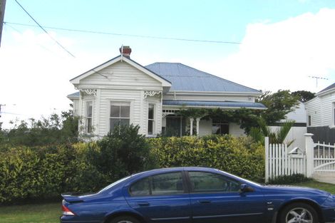 Photo of property in 19 Rugby Road, Birkenhead, Auckland, 0626