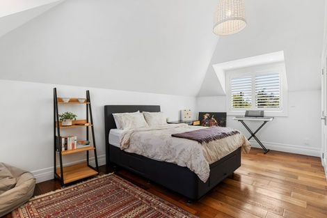 Photo of property in 21 Norwood Road, Bayswater, Auckland, 0622