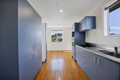 Photo of property in 22 Whitcombe Road, Opunake, 4616