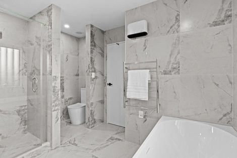 Photo of property in 17 Bremner Ridge Street, Flat Bush, Auckland, 2019