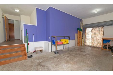 Photo of property in 2/1 Silverstone Place, Henderson, Auckland, 0612