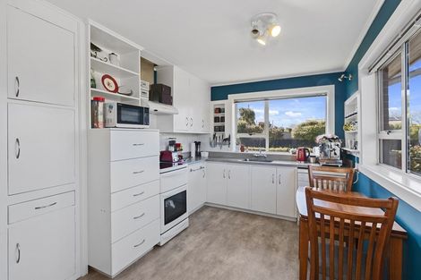Photo of property in 6 Hayton Road, Hornby, Christchurch, 8042