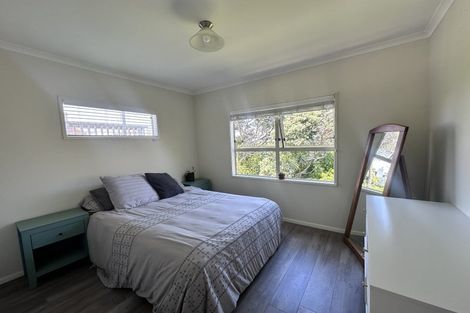 Photo of property in 2 Corlett Road, Plimmerton, Porirua, 5026