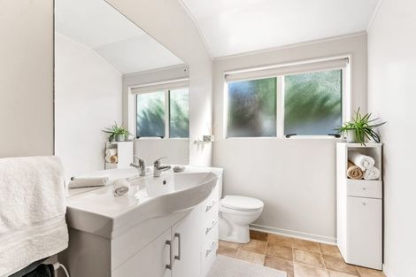 Photo of property in 16 Palmgreen Court, Stanmore Bay, Whangaparaoa, 0932