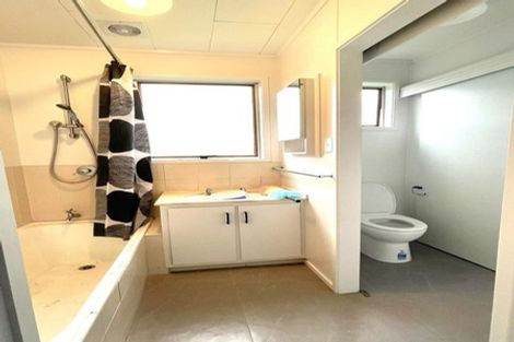 Photo of property in 13 Spinella Drive, Bayview, Auckland, 0629