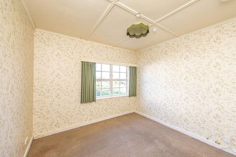 Photo of property in 98 Cornfoot Street, Castlecliff, Whanganui, 4501