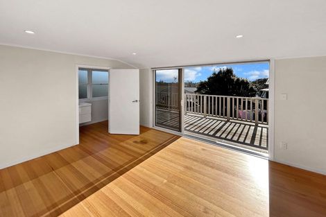 Photo of property in 832 Whangaparaoa Road, Manly, Whangaparaoa, 0930