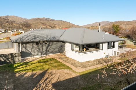 Photo of property in 4 Fenwick Crescent, Cromwell, 9310