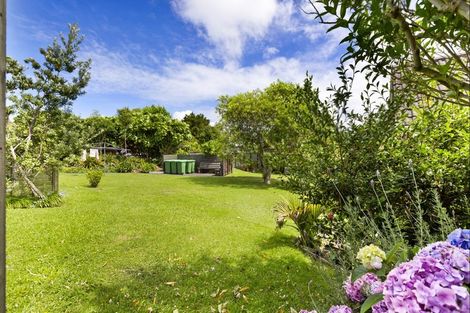 Photo of property in 11 Fantail Court, Orewa, 0931
