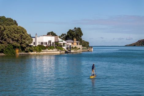 Photo of property in Wallis Street, Raglan, 3225