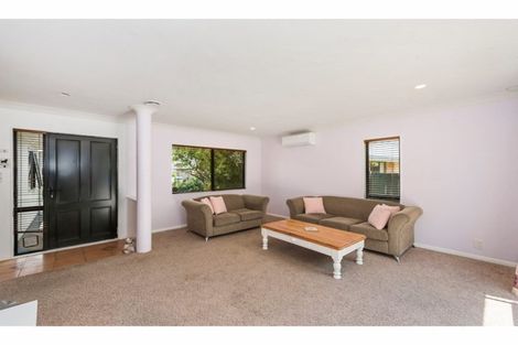 Photo of property in 12 Antrim Place, Nawton, Hamilton, 3200