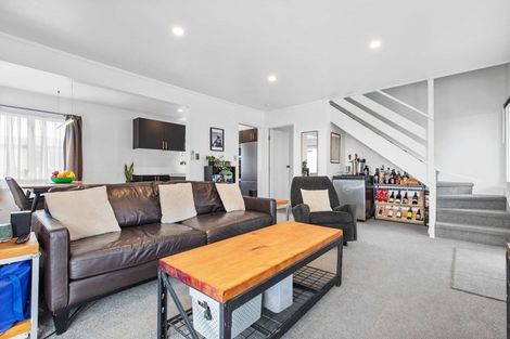 Photo of property in 1/13 Greenstone Place, Clover Park, Auckland, 2019