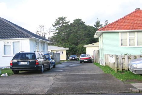 Photo of property in 2/35 Middlemore Crescent, Papatoetoe, Auckland, 2025