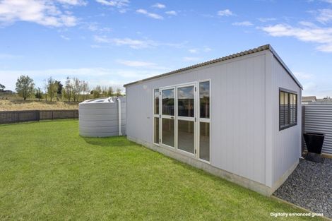 Photo of property in 82 Willoughby Street, Halcombe, 4779