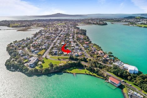 Photo of property in 5a Marine Terrace, Bayswater, Auckland, 0622