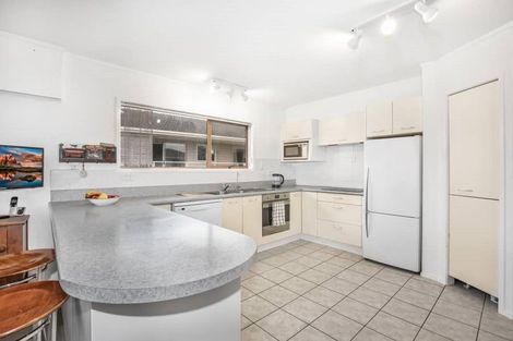 Photo of property in 213 Royal Road, Massey, Auckland, 0614
