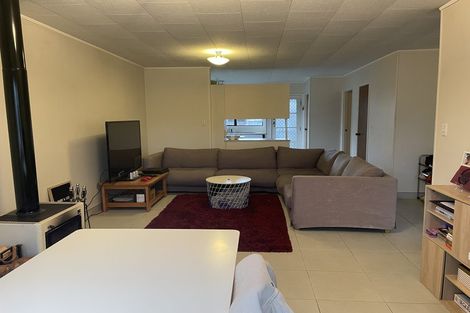 Photo of property in 1/1 Barbados Drive, Unsworth Heights, Auckland, 0632