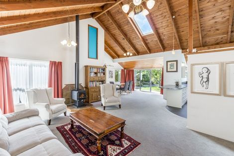 Photo of property in 1083 Kahikatea Flat Road, Waitoki, Kaukapakapa, 0871