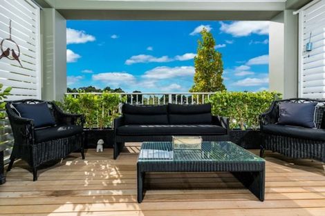 Photo of property in 6 Rewa Rewa Lane, Orewa, 0931