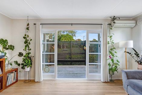 Photo of property in 1/73 Verbena Road, Birkdale, Auckland, 0626