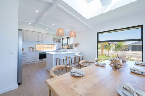 Photo of property in 1 Hallmark Drive, Hope, Richmond, 7020