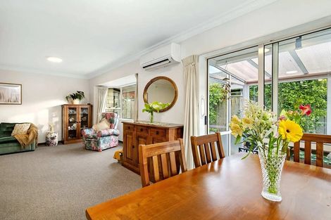 Photo of property in 2/237 Stokes Valley Road, Stokes Valley, Lower Hutt, 5019