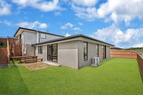 Photo of property in 124 Harriet Johnston Drive, Pokeno, 2402