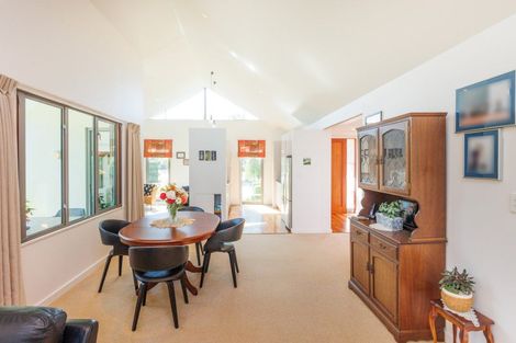 Photo of property in 16 Royal Oak Drive, Kelvin Grove, Palmerston North, 4414