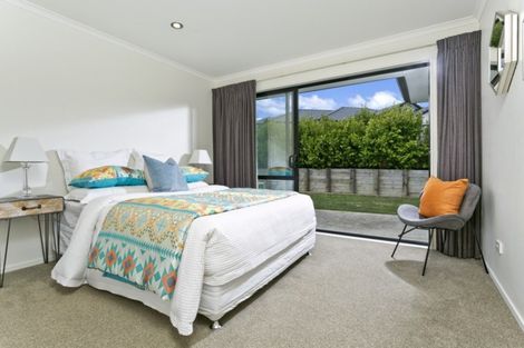 Photo of property in 5 Skipjack Pass, Silverdale, 0932