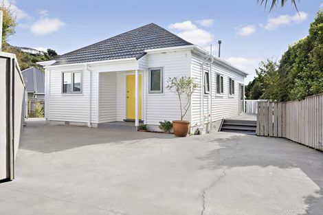 Photo of property in 16 Sim Street, Johnsonville, Wellington, 6037