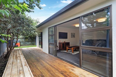 Photo of property in 2/11 Beach Road, Pahurehure, Papakura, 2113