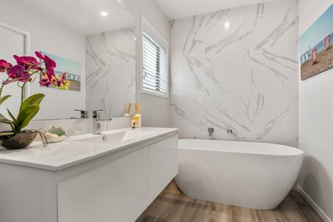 Photo of property in 8d Tinopai Drive, Omokoroa, 3114