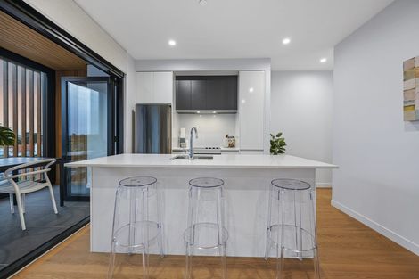 Photo of property in Frank Sargeson Apts, 401/74 Anzac Street, Takapuna, Auckland, 0622