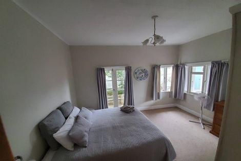 Photo of property in 56 Freyberg Street, Lyall Bay, Wellington, 6022