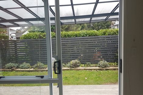 Photo of property in 5 Holgate Avenue, Herald Island, Auckland, 0618