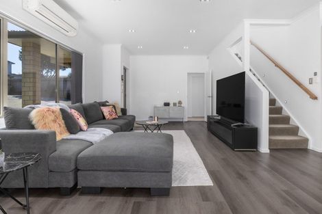 Photo of property in 17 Tasman Close, Aotea, Porirua, 5024