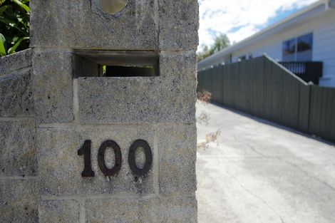 Photo of property in 100 John F Kennedy Drive, Milson, Palmerston North, 4414