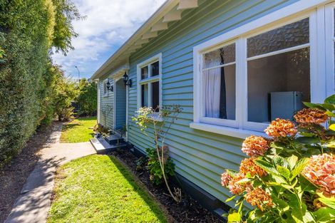 Photo of property in 1/136 North Avon Road, Richmond, Christchurch, 8013