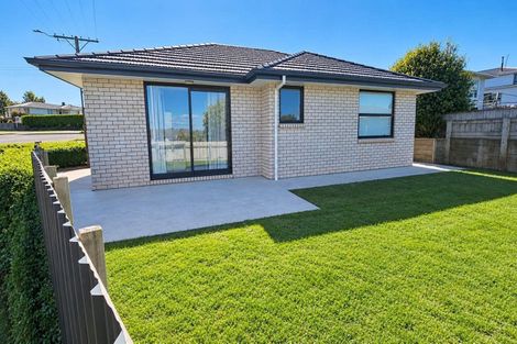 Photo of property in 12a-b Hughson Street, Waitara, 4320