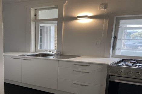 Photo of property in 4 Shoal Bay Road, Devonport, Auckland, 0624