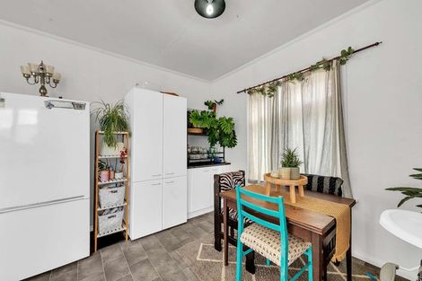 Photo of property in 16 Gloucester Street, Whanganui, 4500