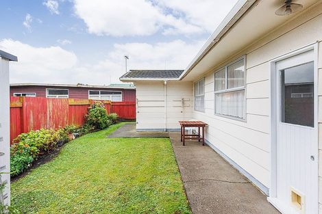 Photo of property in 5 Westhaven Grove, Takaro, Palmerston North, 4412