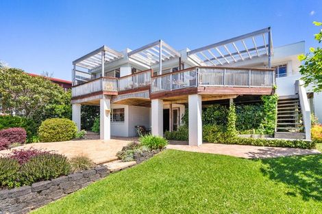Photo of property in 9a Braemar Road, Castor Bay, Auckland, 0620