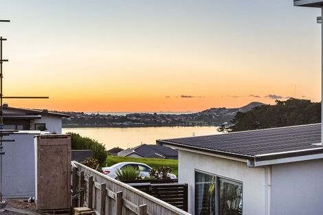Photo of property in 29a Waitaria Terrace, Aotea, Porirua, 5024