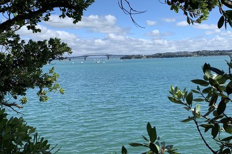 Photo of property in 15b Second Avenue, Stanley Point, Auckland, 0624