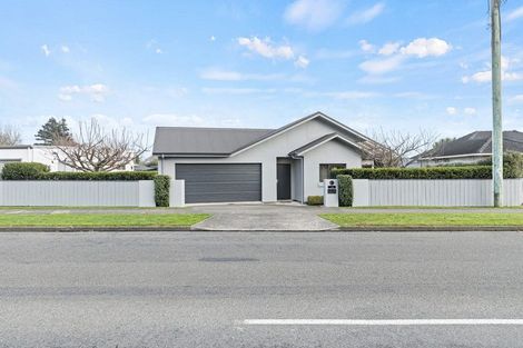 Photo of property in 2 Pharazyn Street, Feilding, 4702