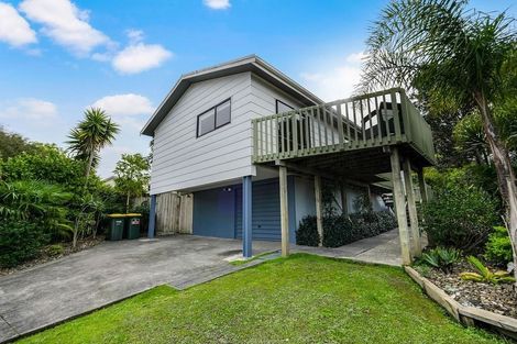 Photo of property in 60 Brian Crescent, Stanmore Bay, Whangaparaoa, 0932