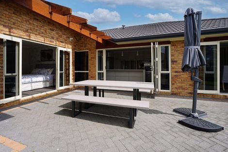 Photo of property in 18 Burgundy Court, Rototuna, Hamilton, 3210