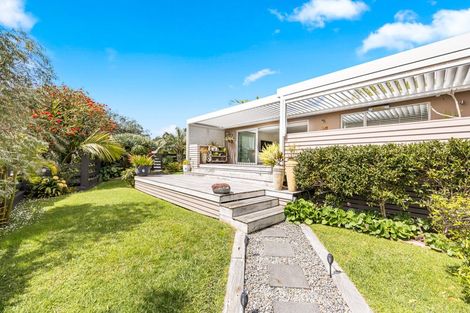 Photo of property in 1/24 Clifton Road, Hauraki, Auckland, 0622