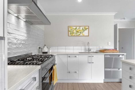 Photo of property in 118 Hillpark Drive, Pokeno, 2402